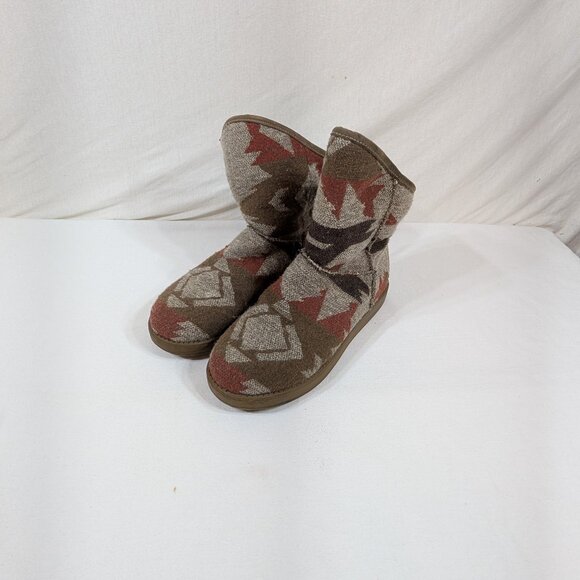 Tribal Print Boots - Picture 1 of 3